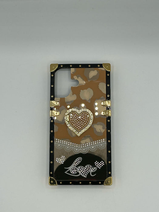 Squared heart cases for iphone 16